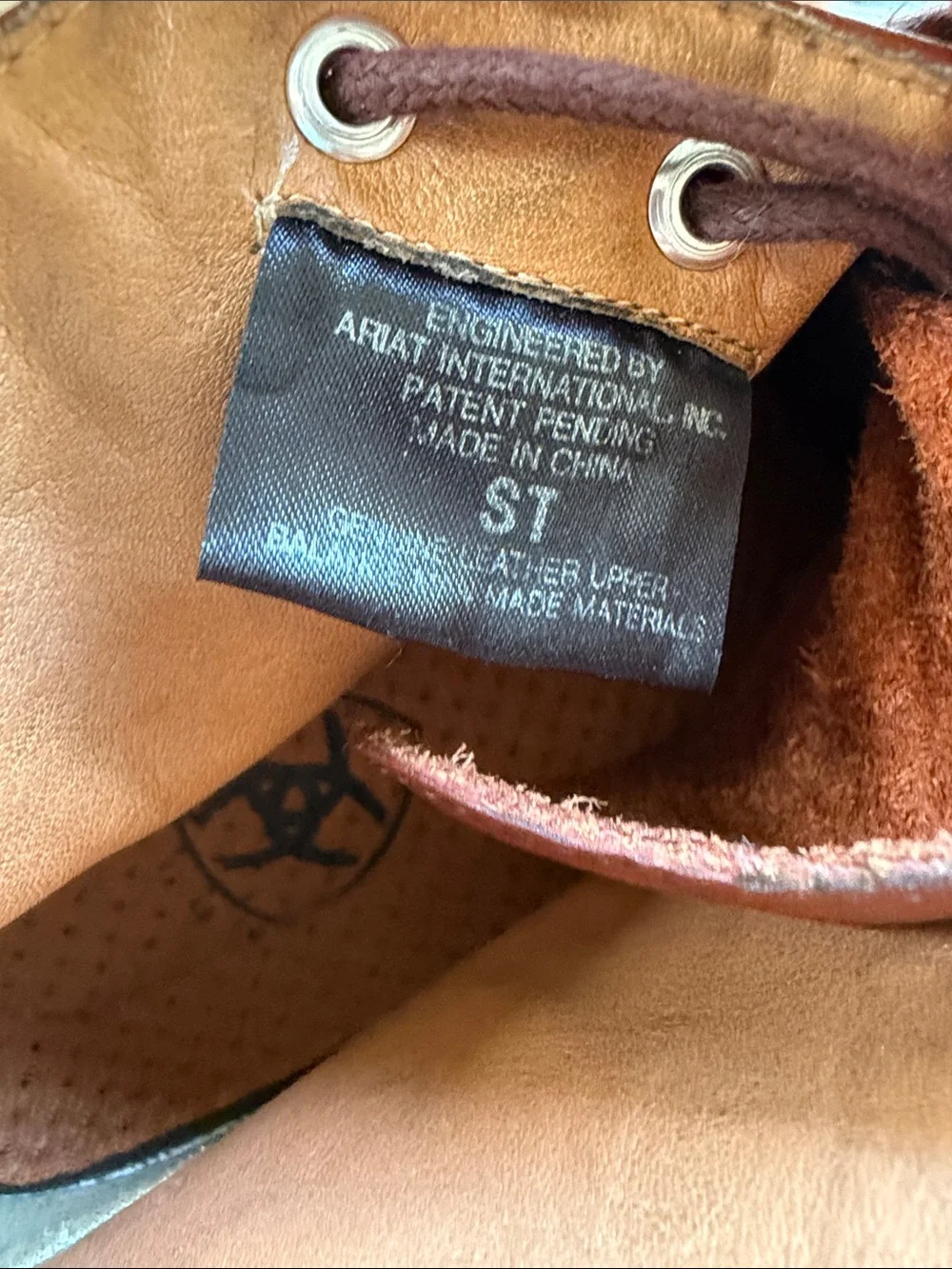 Ariat leather chukka